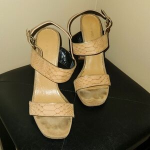 NINE WEST SANDALS